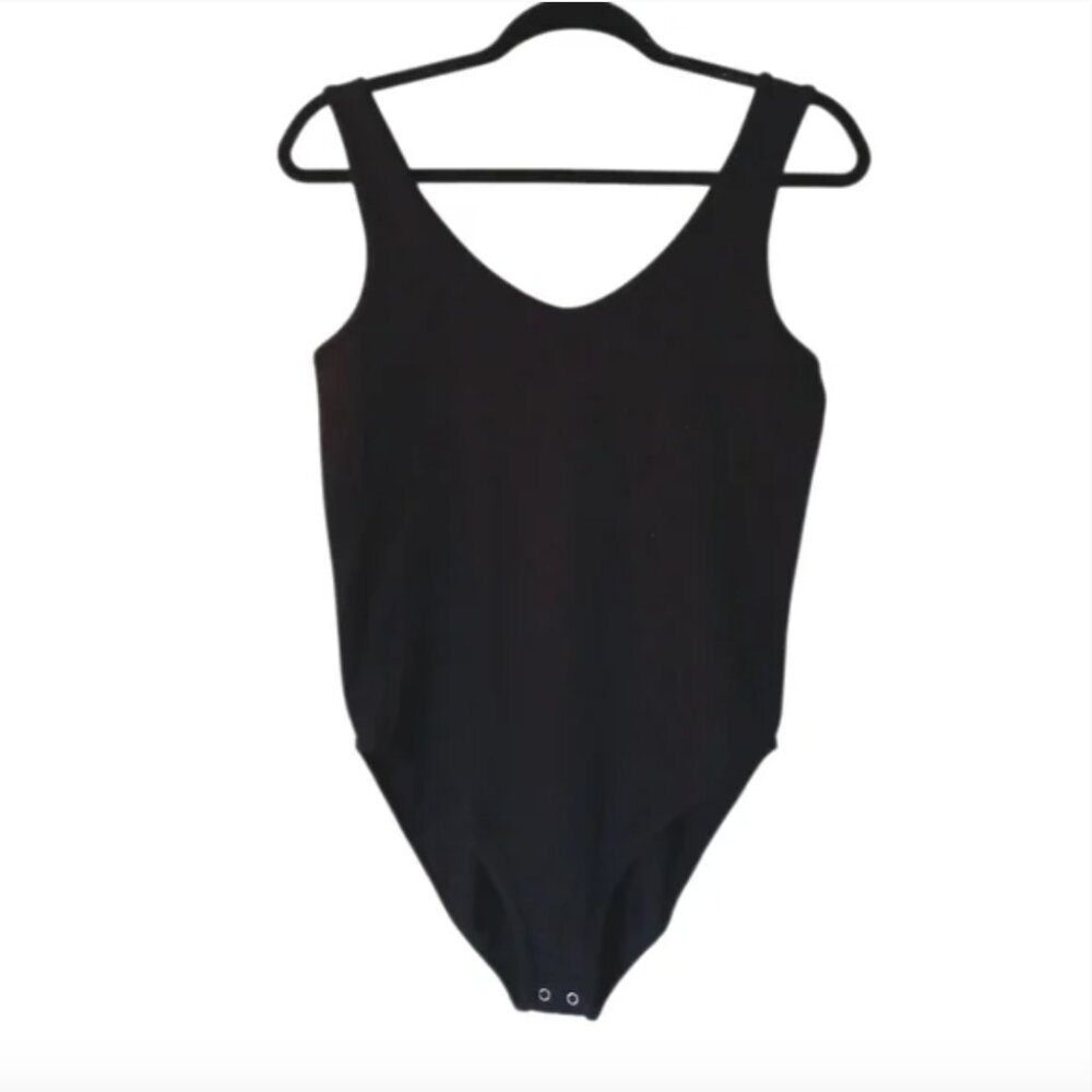 Love Charm Solid Black Ribbed Seamless Stretchy Bodysuit Size M/L